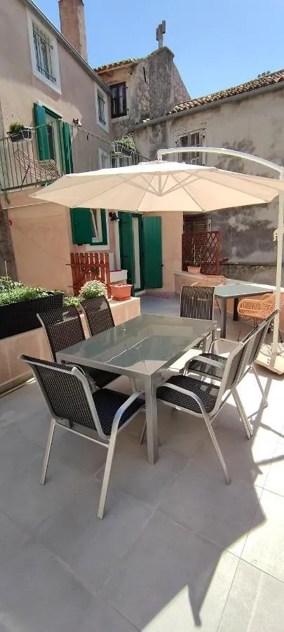 Luxury Apartment - Old Soul With A New Heart Cres 0*,
